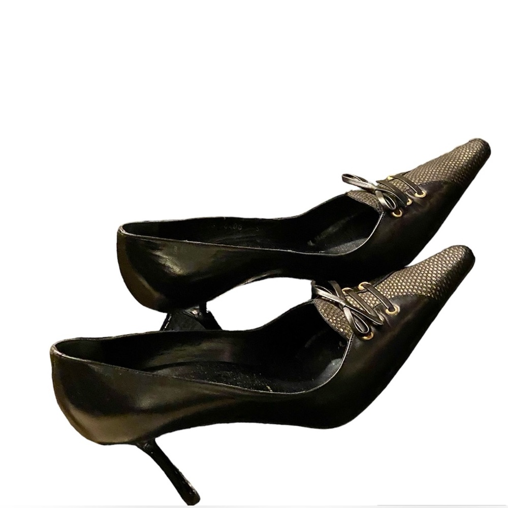 🌸 AUTHENTIC ST JOHN LEATHER STILETTO